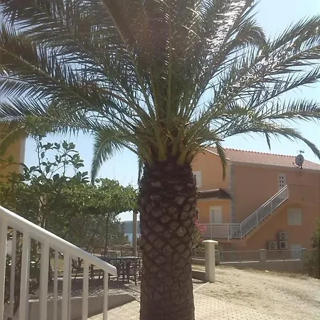 With Parking Space Orebic, Peljesac - 14857 אורביץ